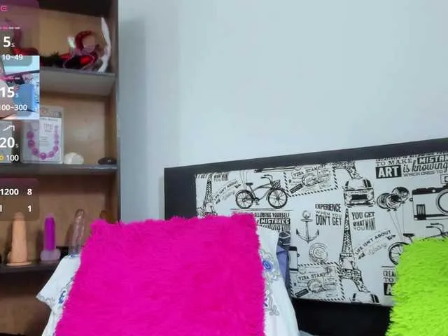 Live sex webcam photo for moonn-26 #291419610