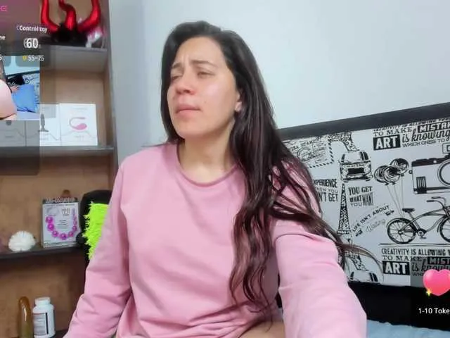 Live sex webcam photo for moonn-26 #291806505