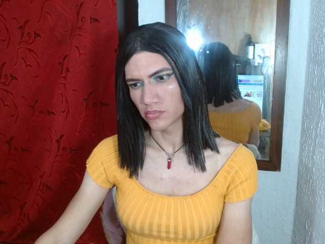 Live sex webcam photo for moonprinss #277689656