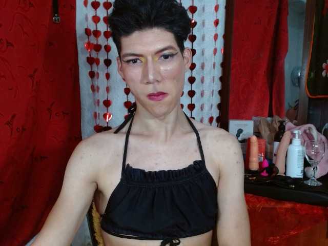 Live sex webcam photo for moonprinss #277877124