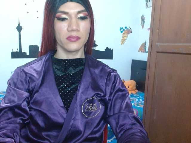 Live sex webcam photo for moonprinss #290289115