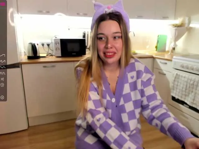 Live sex webcam photo for moooonpie #276534354