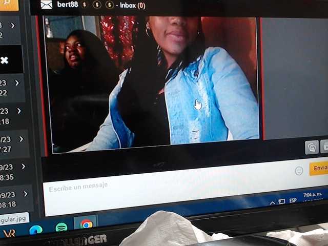 Live sex webcam photo for morenahottt #276496057