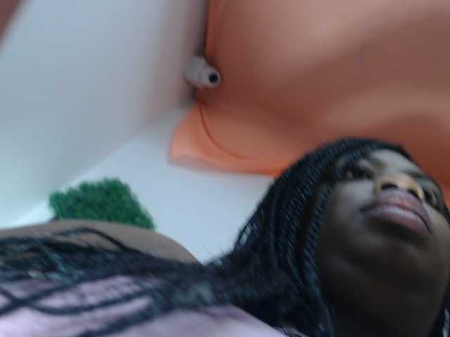 Live sex webcam photo for morenahottt #276612215