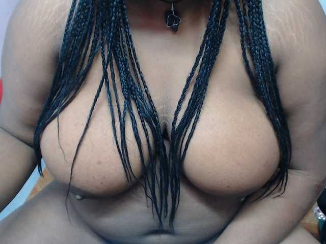 Live sex webcam photo for morenahottt #276759084