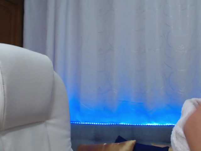 Live sex webcam photo for morenamoon- #271780867