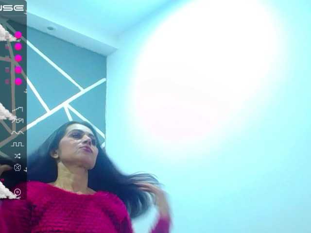 Live sex webcam photo for moxa-hot #273841540