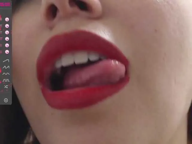 Live sex webcam photo for mrianakay #273714192
