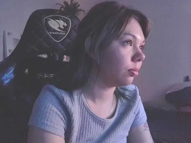 Live sex webcam photo for mrspickles666 #276232172