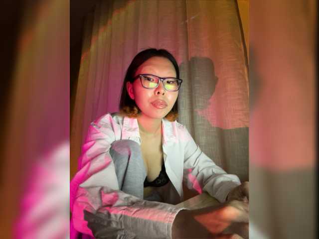 Live sex webcam photo for msssleee #277164104