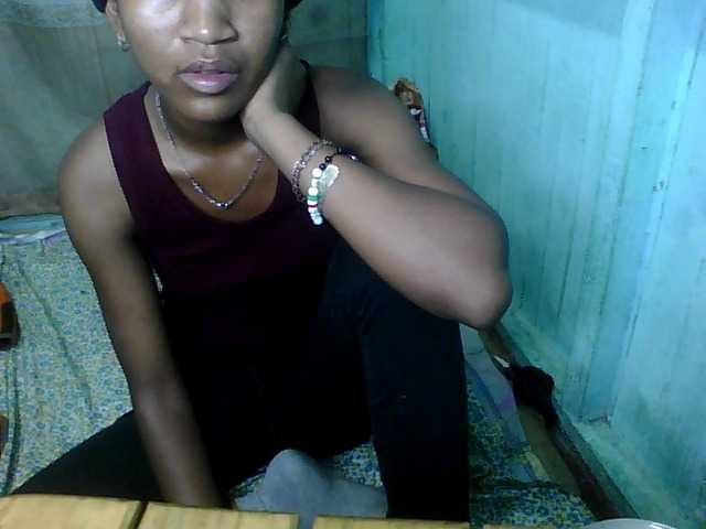 Live sex webcam photo for my-love10 #271927540