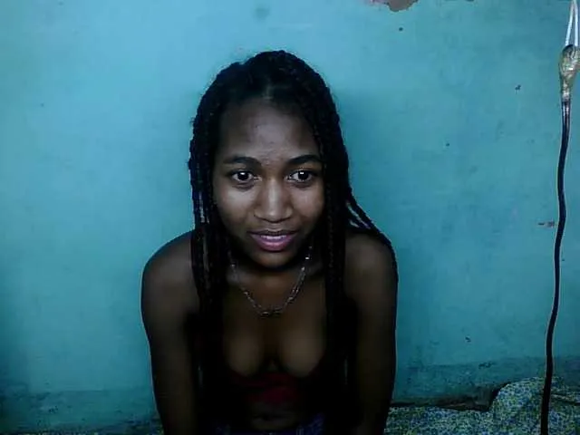 Live sex webcam photo for my-love10 #272197910