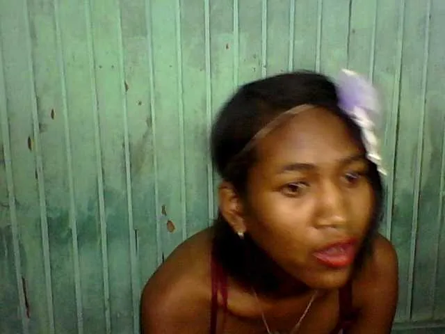 Live sex webcam photo for my-love10 #272260660