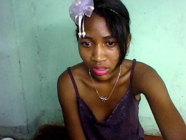 Live sex webcam photo for my-love10 #272323677