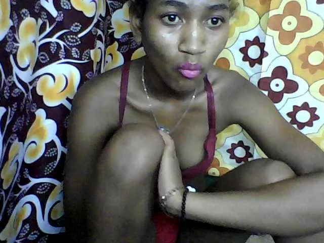 Live sex webcam photo for my-love10 #272337677