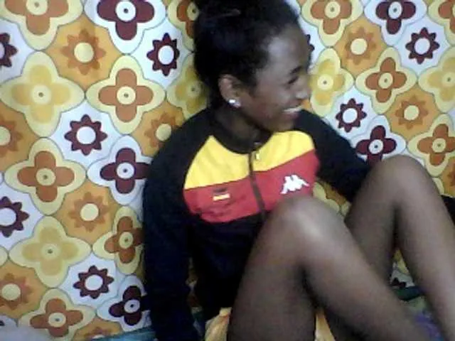 Live sex webcam photo for my-love10 #272477476