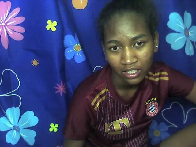 Live sex webcam photo for my-love10 #272489408