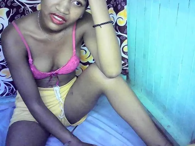 Live sex webcam photo for my-love10 #272596168