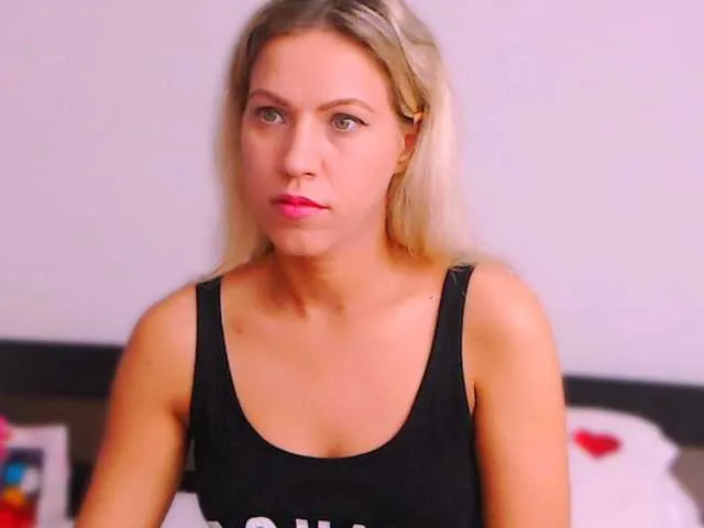 Live sex webcam photo for mya13 #276432018