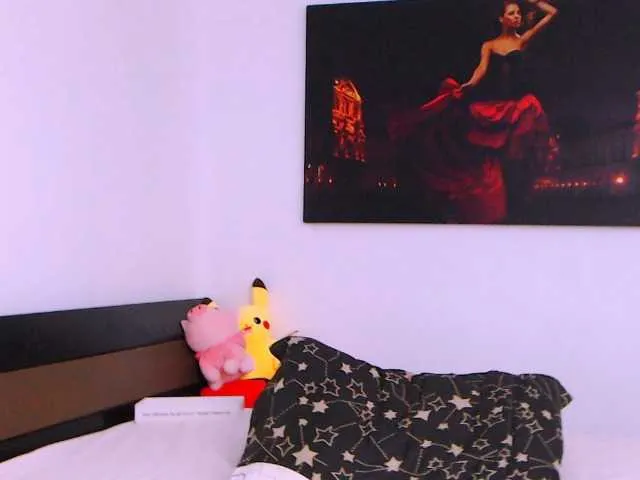 Live sex webcam photo for mya13 #278395497