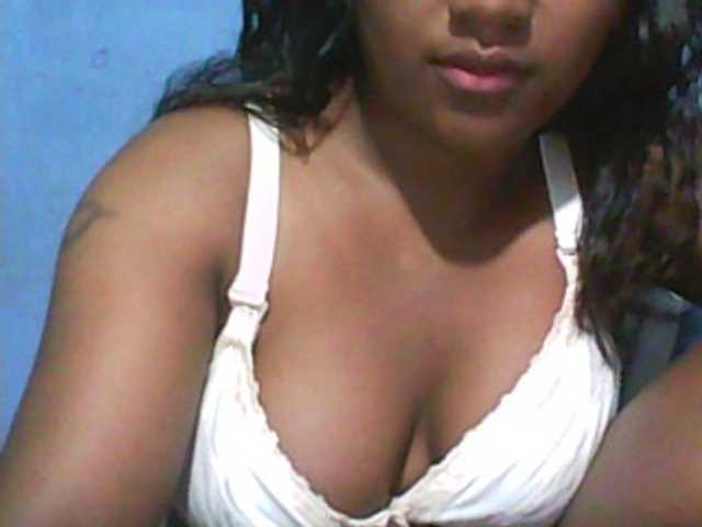 Live sex webcam photo for mybigass15 #273294222