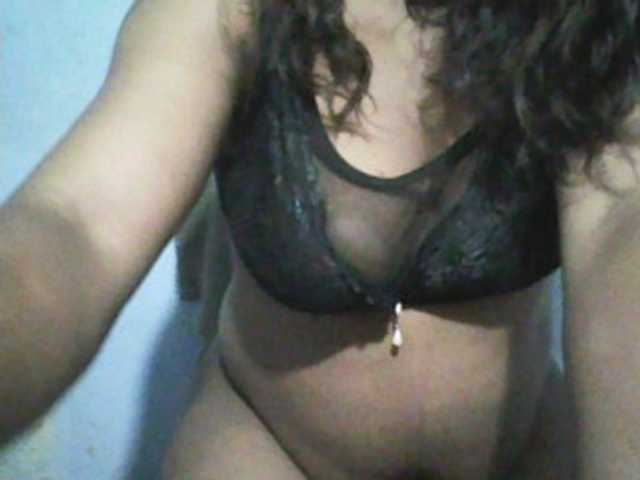 Live sex webcam photo for mybigass15 #273448772