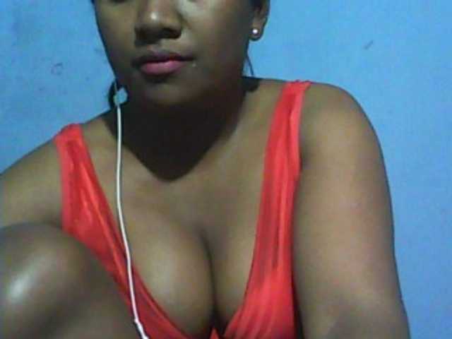 Live sex webcam photo for mybigass15 #273580611