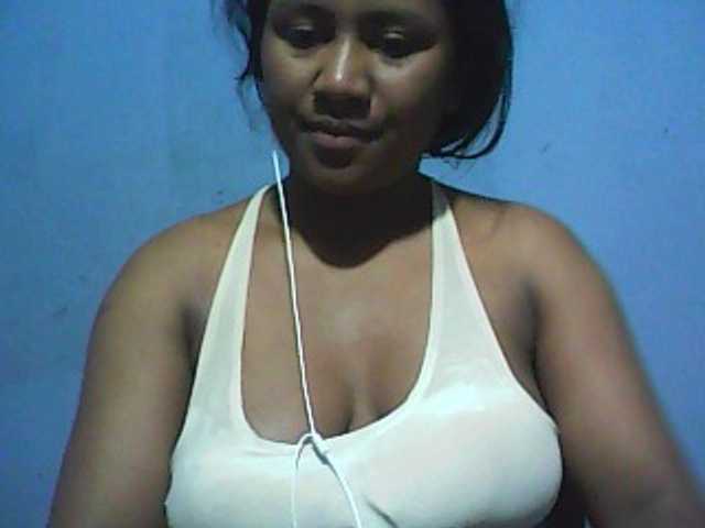 Live sex webcam photo for mybigass15 #273687716