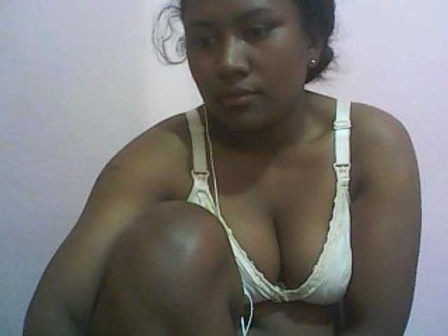 Live sex webcam photo for mybigass15 #274365007