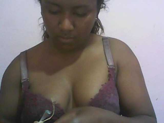 Live sex webcam photo for mybigass15 #274614384