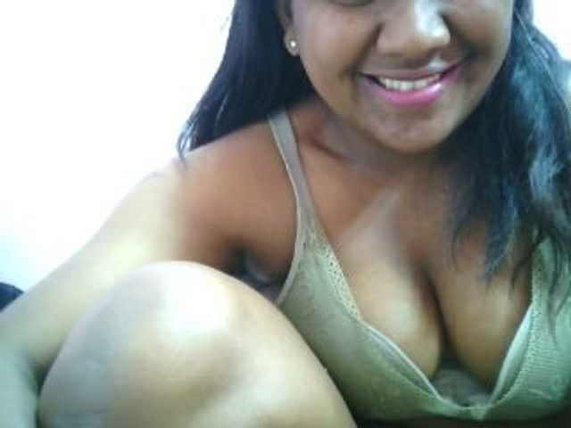 Live sex webcam photo for mybigass15 #275675071