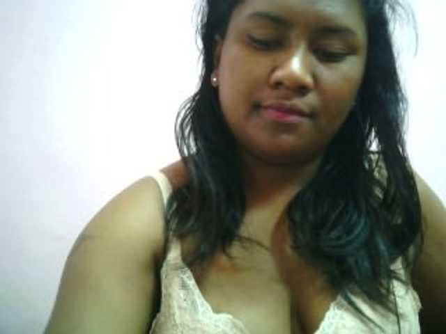 Live sex webcam photo for mybigass15 #275719646