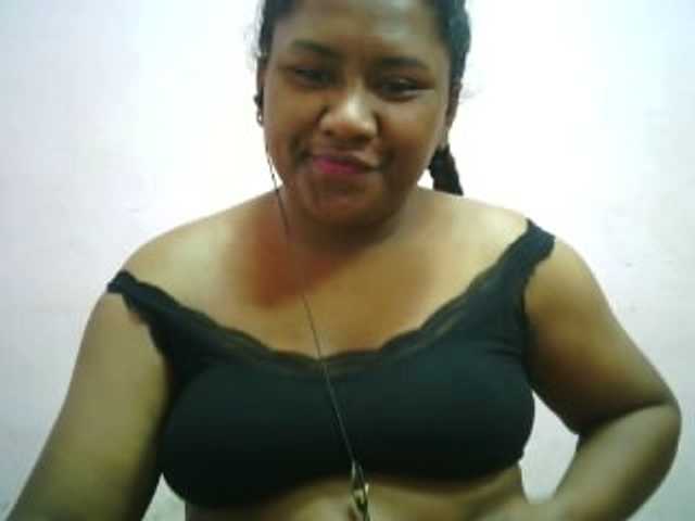 Live sex webcam photo for mybigass15 #275799418