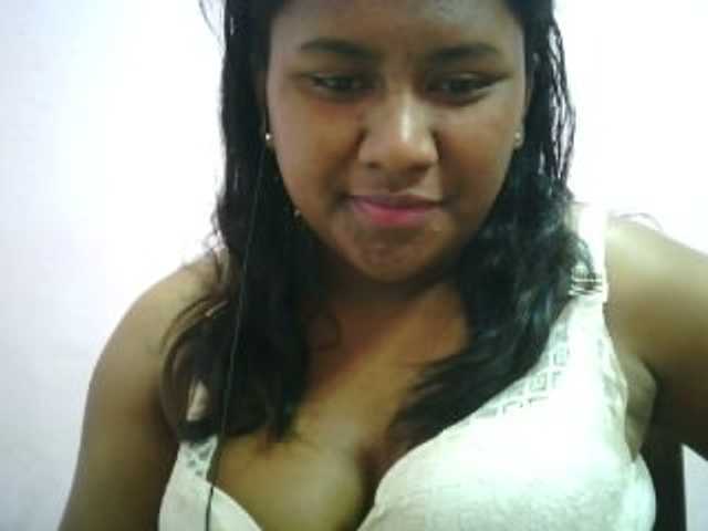 Live sex webcam photo for mybigass15 #275982463