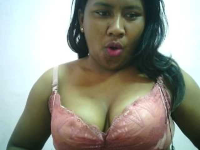 Live sex webcam photo for mybigass15 #276049787