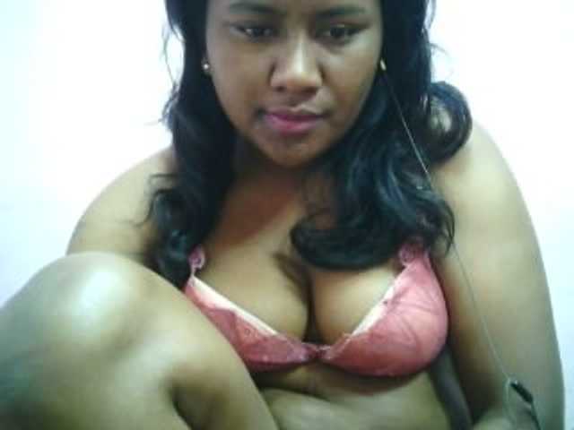 Live sex webcam photo for mybigass15 #276324375