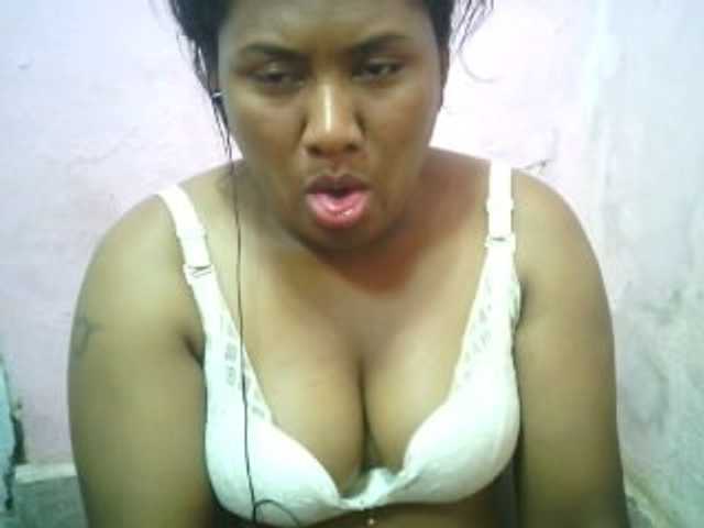 Live sex webcam photo for mybigass15 #276850445