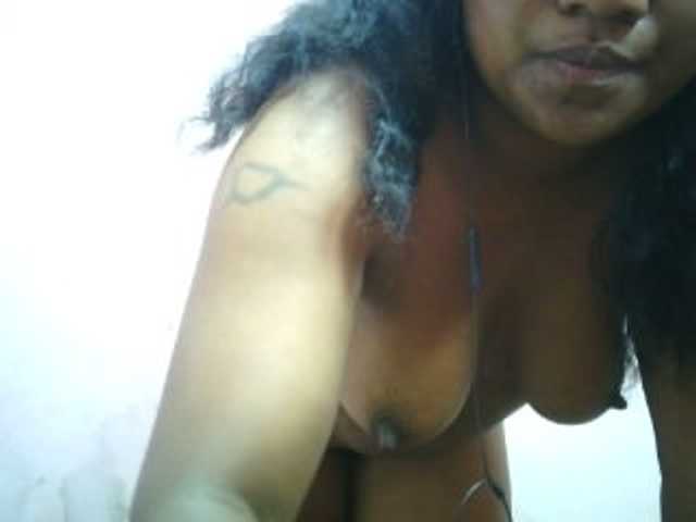 Live sex webcam photo for mybigass15 #277098413