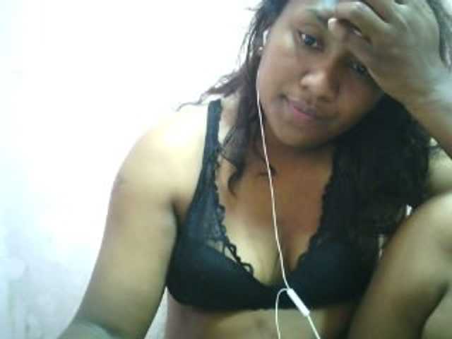 Live sex webcam photo for mybigass15 #277861148