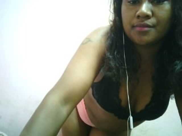 Live sex webcam photo for mybigass15 #277997243