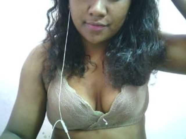 Live sex webcam photo for mybigass15 #278003986