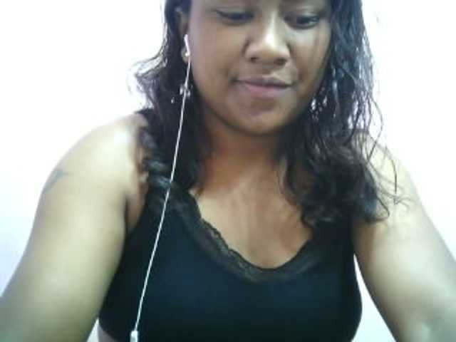 Live sex webcam photo for mybigass15 #278048863