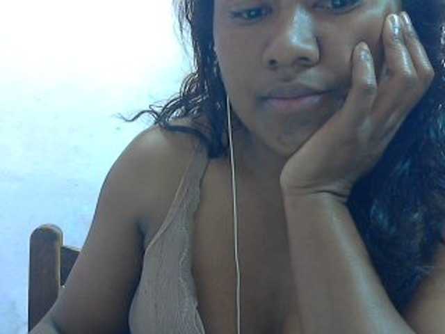 Live sex webcam photo for mybigass15 #278159406