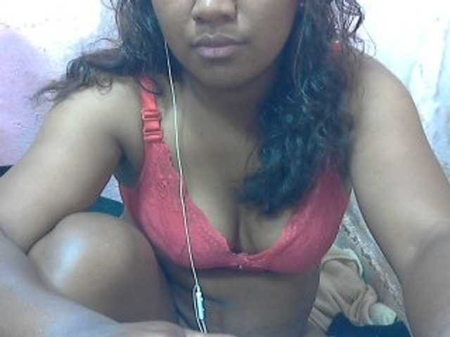 Live sex webcam photo for mybigass15 #289331374