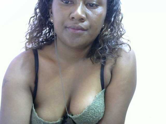 Live sex webcam photo for mybigass15 #290661530