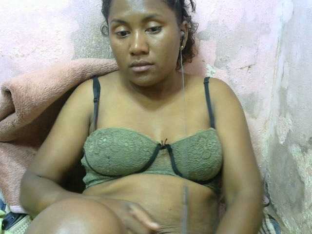 Live sex webcam photo for mybigass15 #290663041