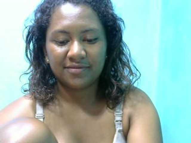 Live sex webcam photo for mybigass15 #290764179