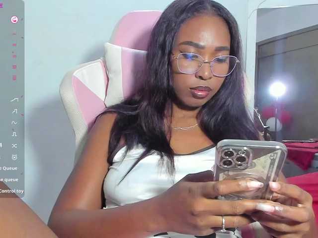 Live sex webcam photo for myblackdope #292338068