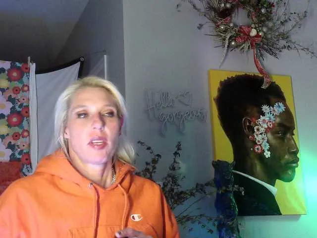 Live sex webcam photo for mylfGlama #290191041