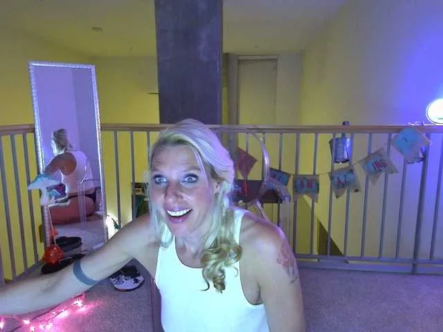 Live sex webcam photo for mylfGlama #290420665